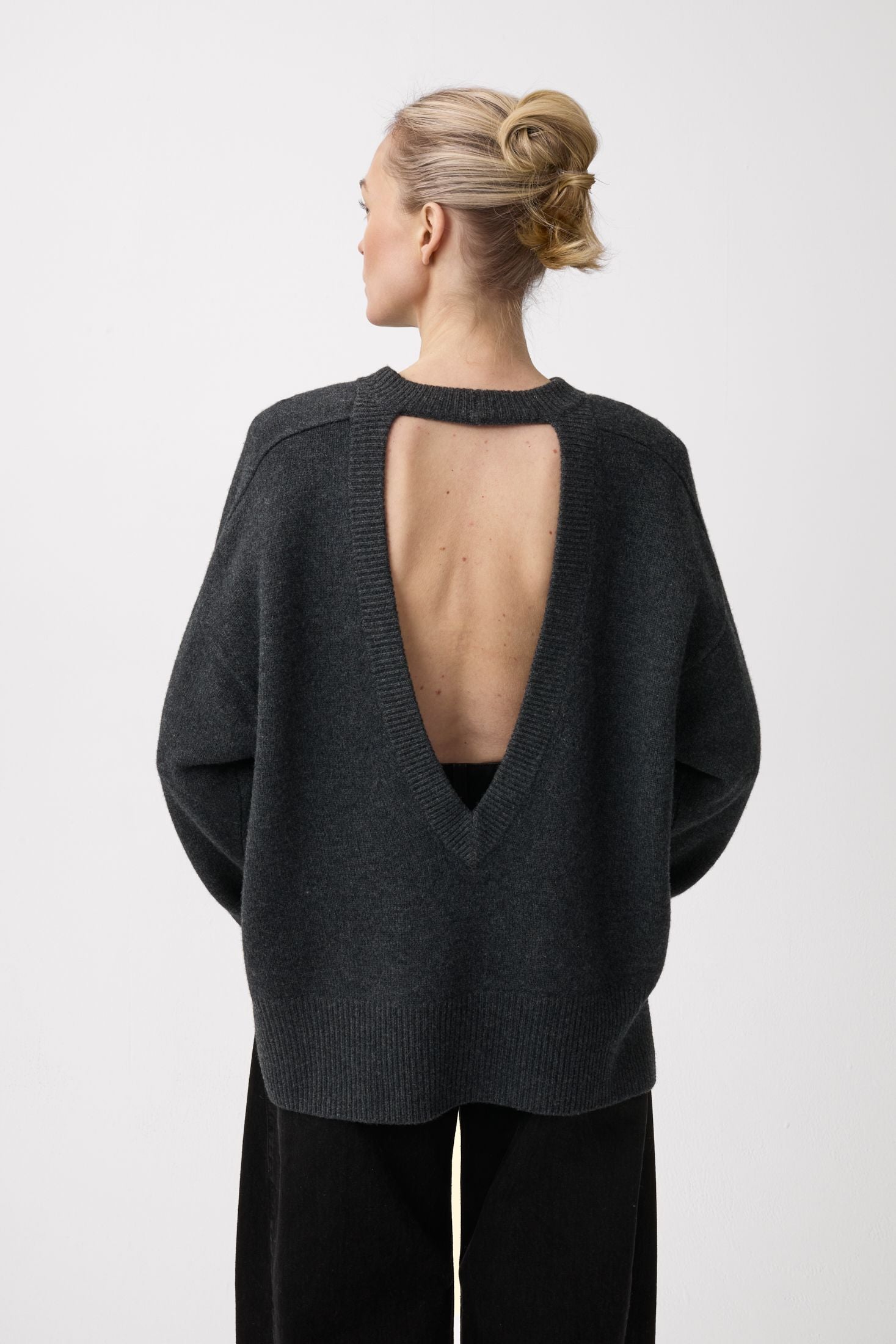 Dive Open Back V Sweater