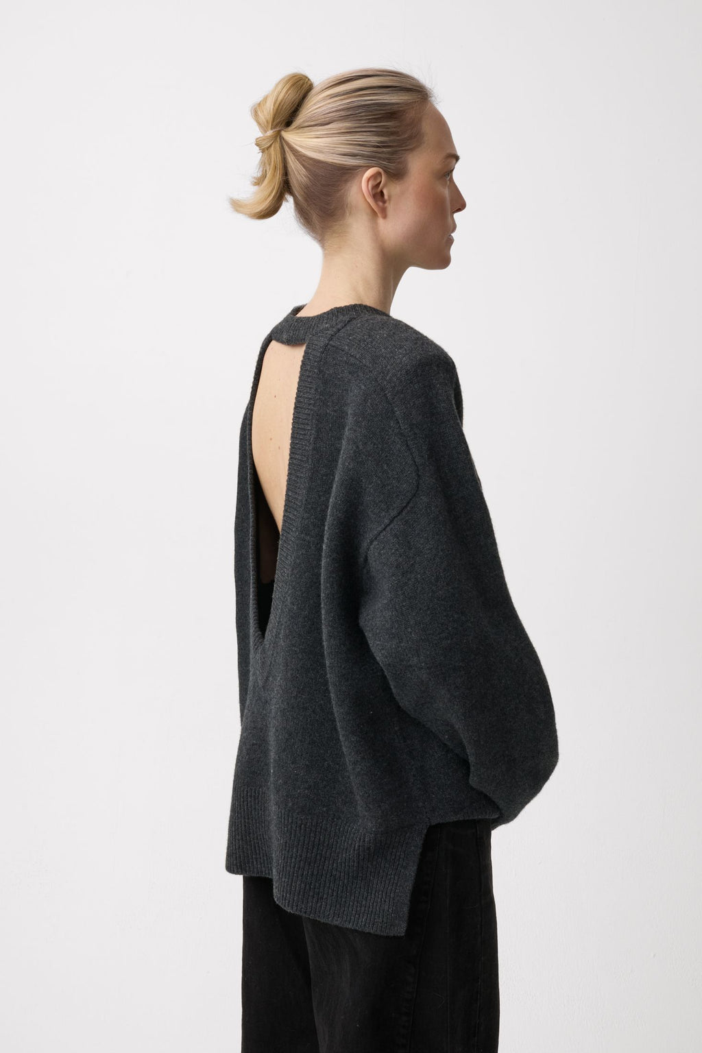 Dive Open Back V Sweater